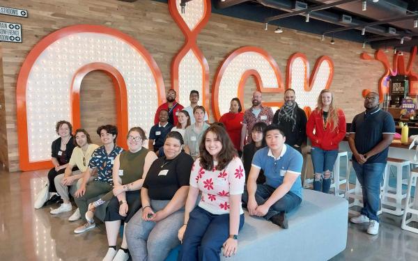 Students outside of the Nickelodeon Animation Studio